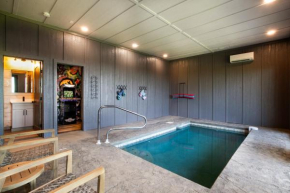 Mountain Waters w/ Theater+HotTub,Pool,GameRoom!